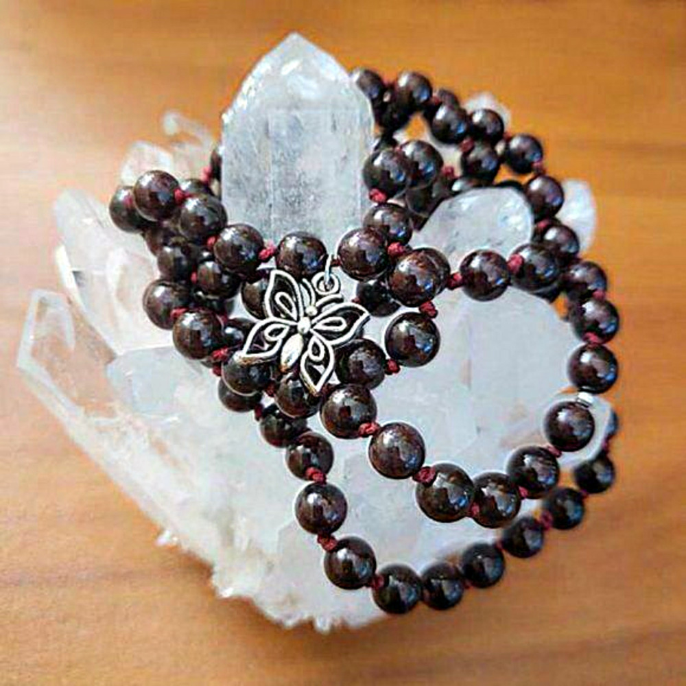 Garnet Hand-Knotted Meditation Necklace‎